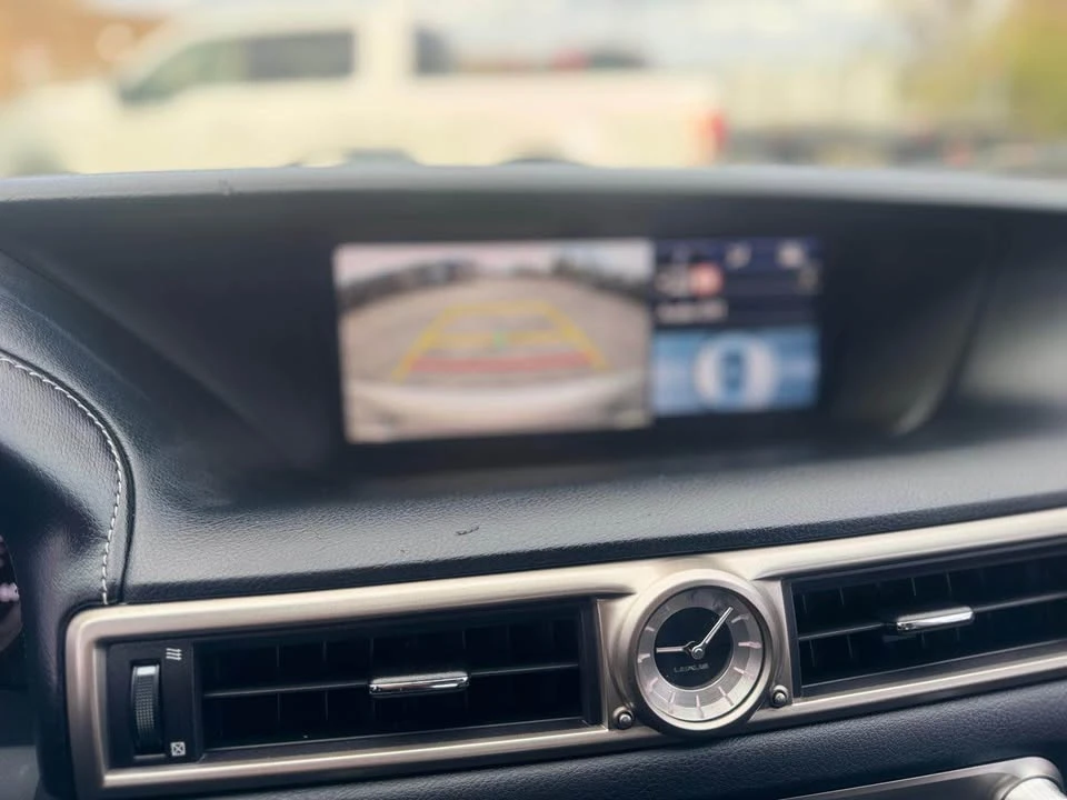 2015 Lexus GS 4th Gen - Image 14 of 18