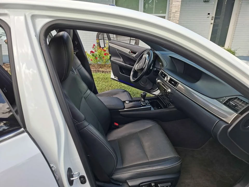 2015 Lexus GS 4th Gen - Image 11 of 19