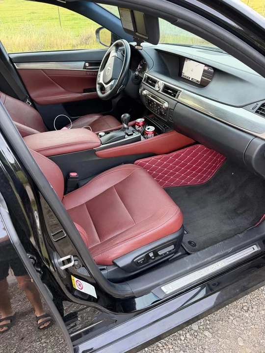 2015 Lexus GS 4th Gen - Image 18 of 19