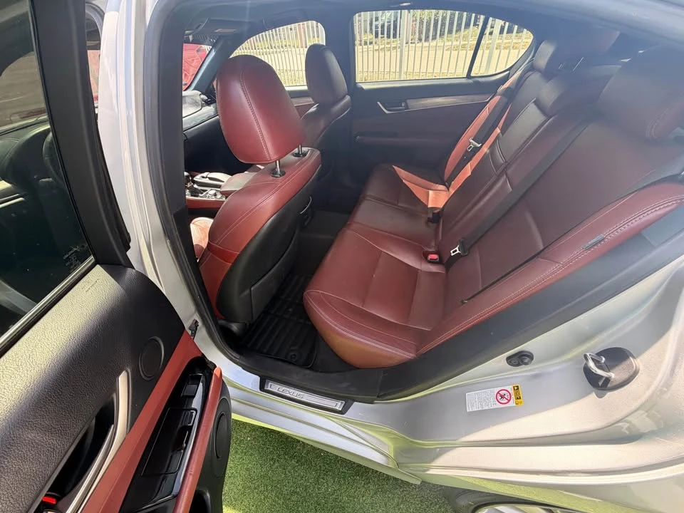 2015 Lexus GS 4th Gen - Image 14 of 14