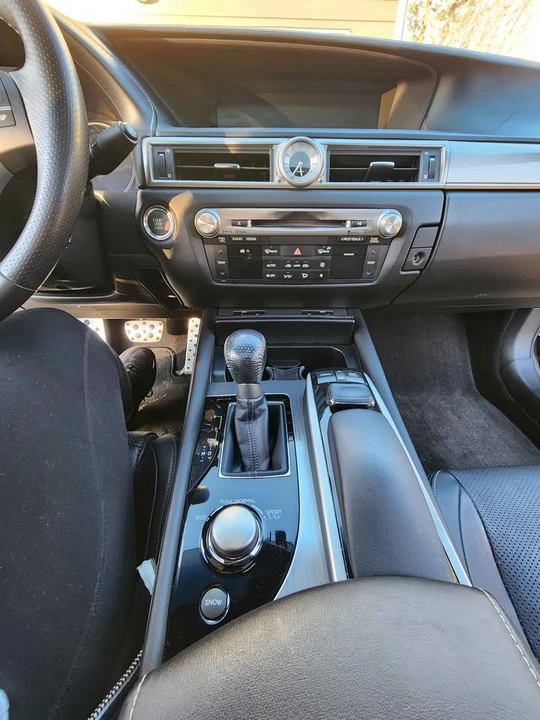 2015 Lexus GS 4th Gen - Image 11 of 18