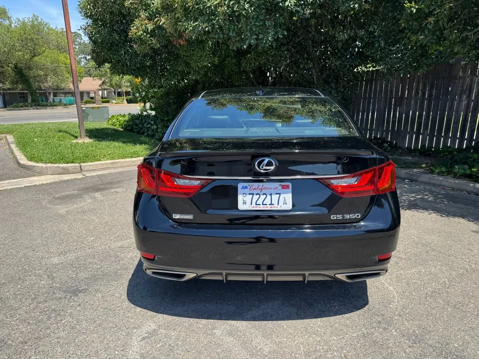2015 Lexus GS 4th Gen - Image 15 of 16