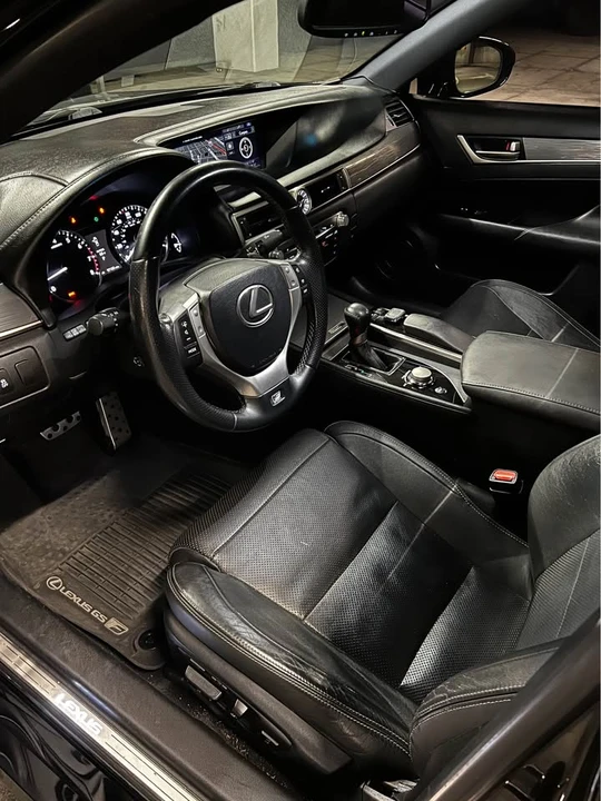 2015 Lexus GS 4th Gen - Image 13 of 17
