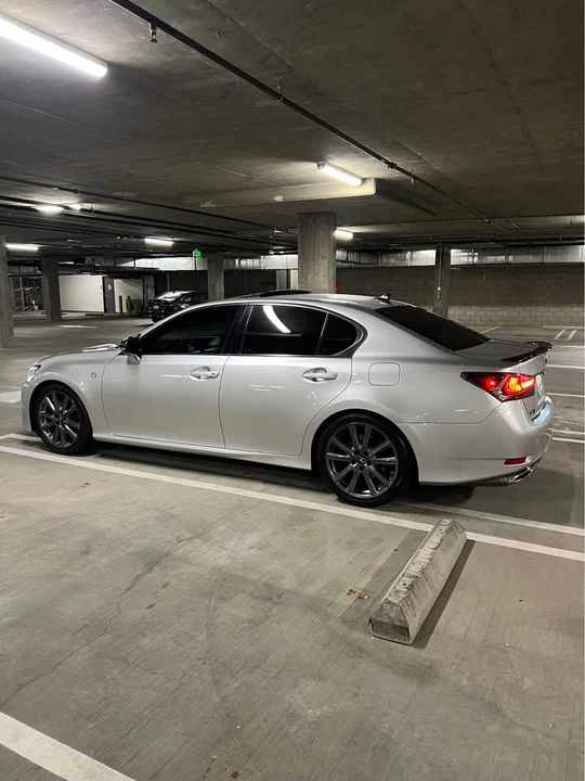 2015 Lexus GS 4th Gen - Image 9 of 18