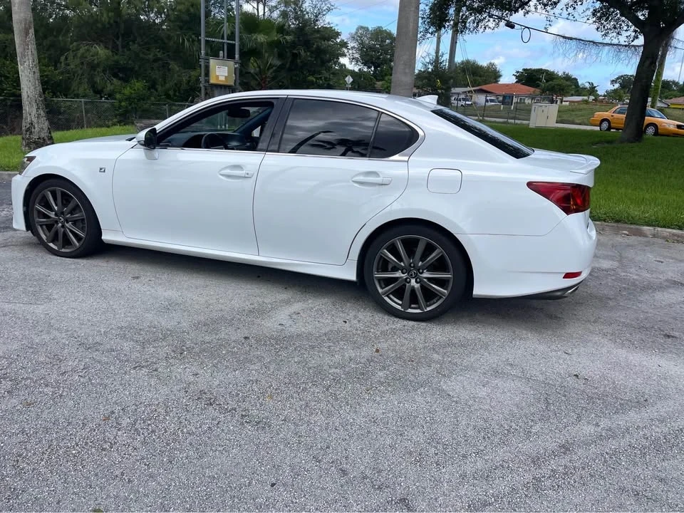 2015 Lexus GS 4th Gen - Image 8 of 16