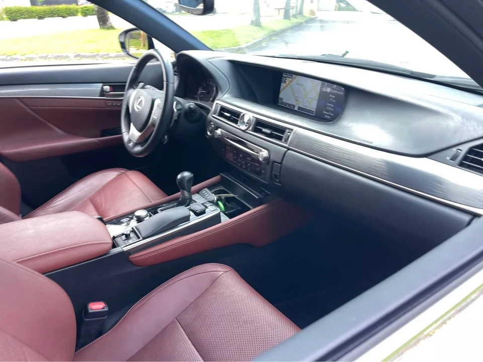 2015 Lexus GS 4th Gen - Image 9 of 16