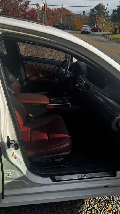 2015 Lexus GS 4th Gen - Image 12 of 13