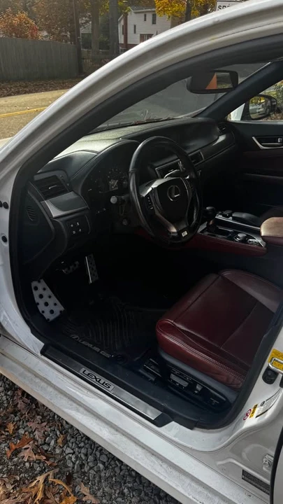 2015 Lexus GS 4th Gen - Image 9 of 13