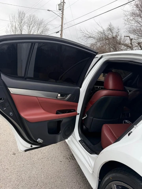 2015 Lexus GS 4th Gen - Image 8 of 17