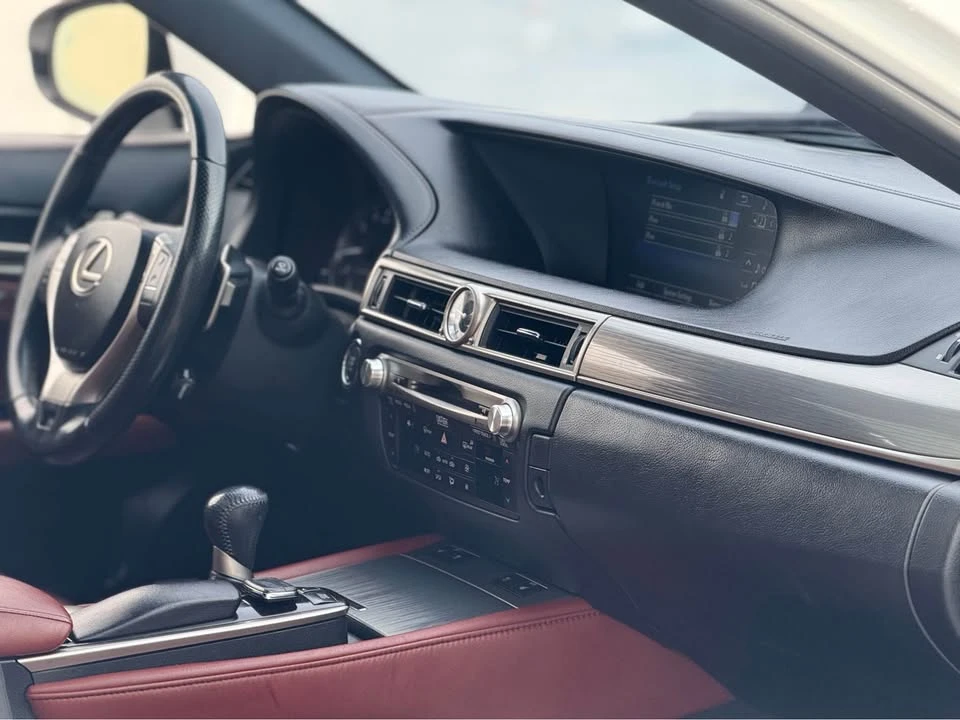 2015 Lexus GS 4th Gen - Image 10 of 20