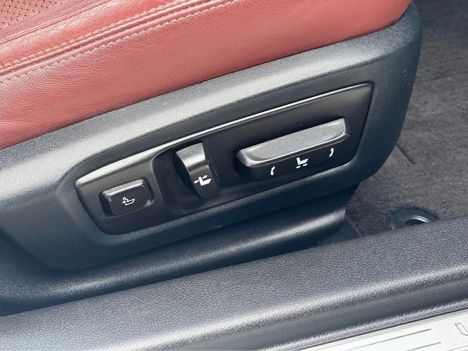 2015 Lexus GS 4th Gen - Image 19 of 20