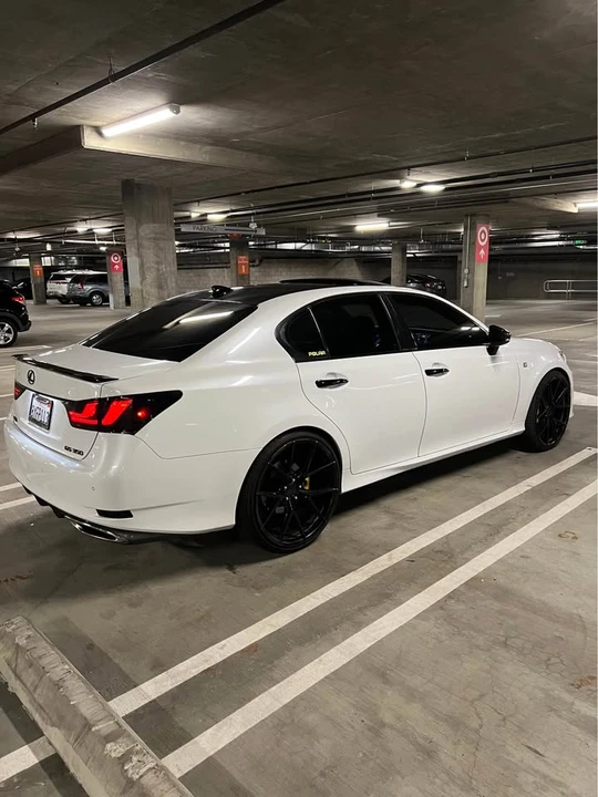 2015 Lexus GS 4th Gen - Image 9 of 20