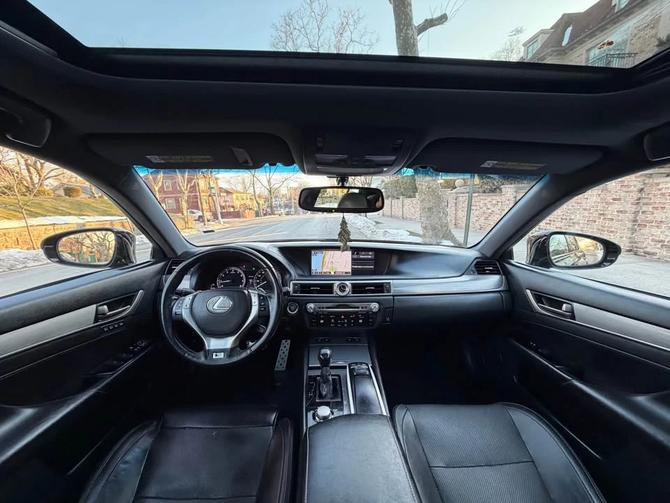 2015 Lexus GS 4th Gen - Image 11 of 19