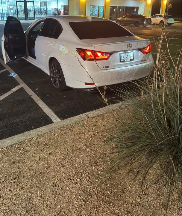 2015 Lexus GS 4th Gen - Image 4 of 4