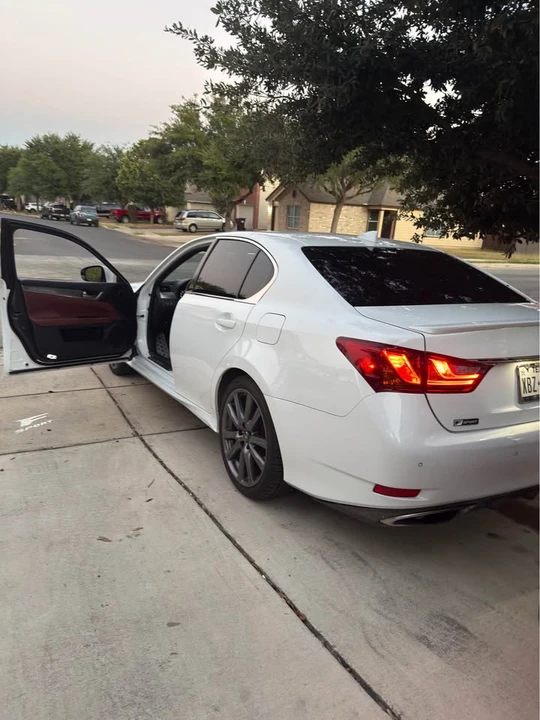 2015 Lexus GS 4th Gen - Image 3 of 4