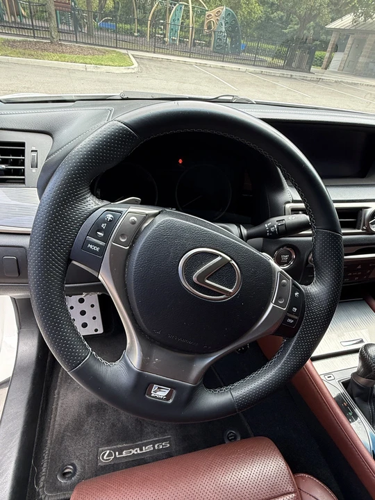 2015 Lexus GS 4th Gen - Image 17 of 31