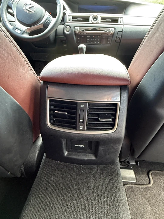 2015 Lexus GS 4th Gen - Image 27 of 31