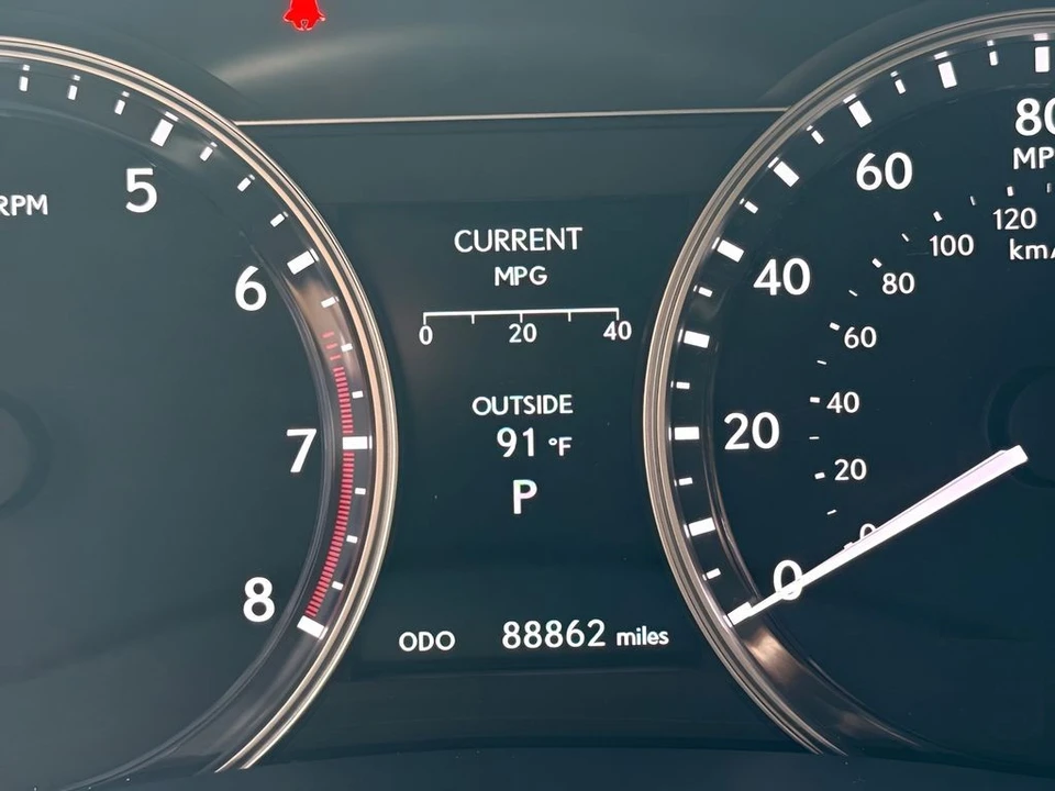 2015 Lexus GS 4th Gen - Image 16 of 23
