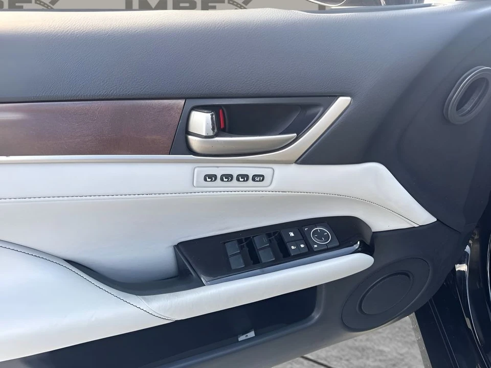 2015 Lexus GS 4th Gen - Image 18 of 23