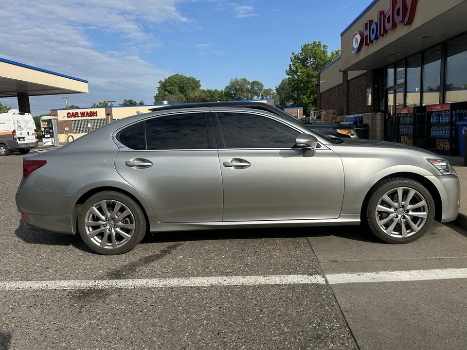 2015 Lexus GS 4th Gen - Image 2 of 31