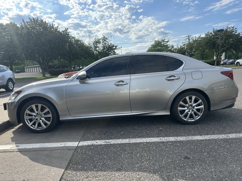 2015 Lexus GS 4th Gen - Image 4 of 31