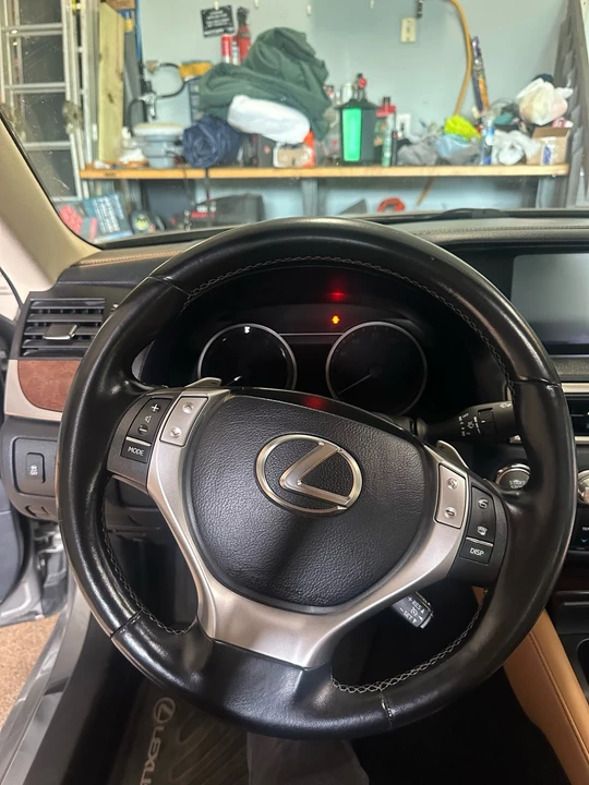 2015 Lexus GS 4th Gen - Image 22 of 31