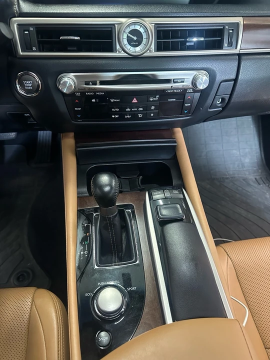 2015 Lexus GS 4th Gen - Image 20 of 31