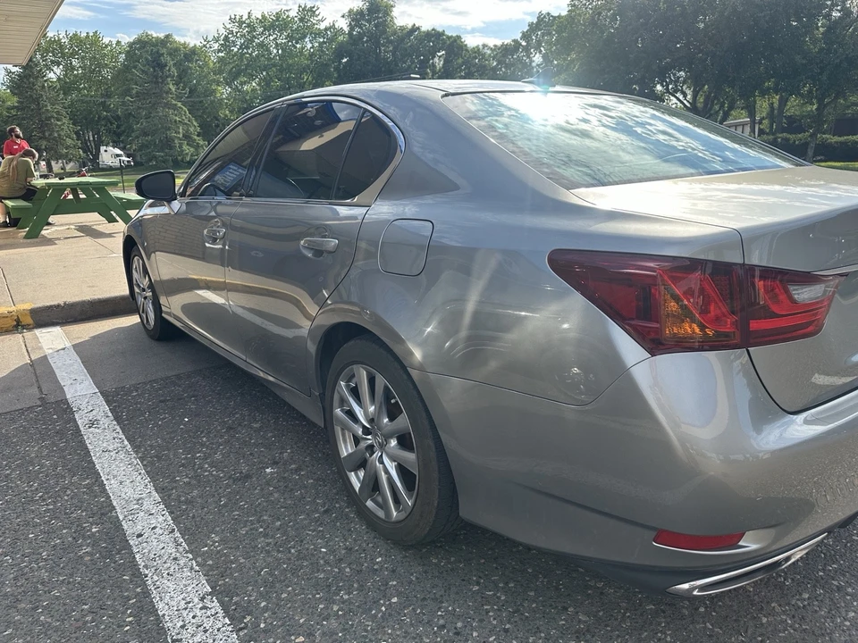 2015 Lexus GS 4th Gen - Image 3 of 31