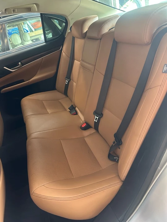 2015 Lexus GS 4th Gen - Image 25 of 31