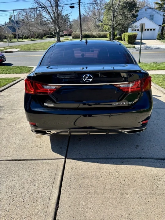 2015 Lexus GS 4th Gen - Image 13 of 16