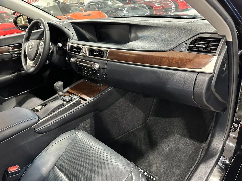 2015 Lexus GS 4th Gen - Image 10 of 11