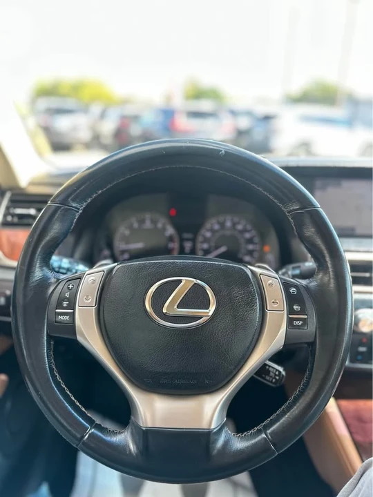 2015 Lexus GS 4th Gen - Image 10 of 13