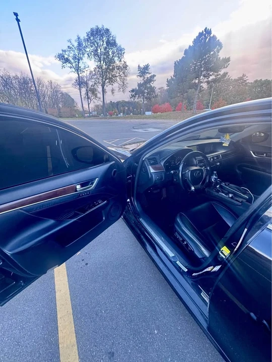 2015 Lexus GS 4th Gen - Image 8 of 11