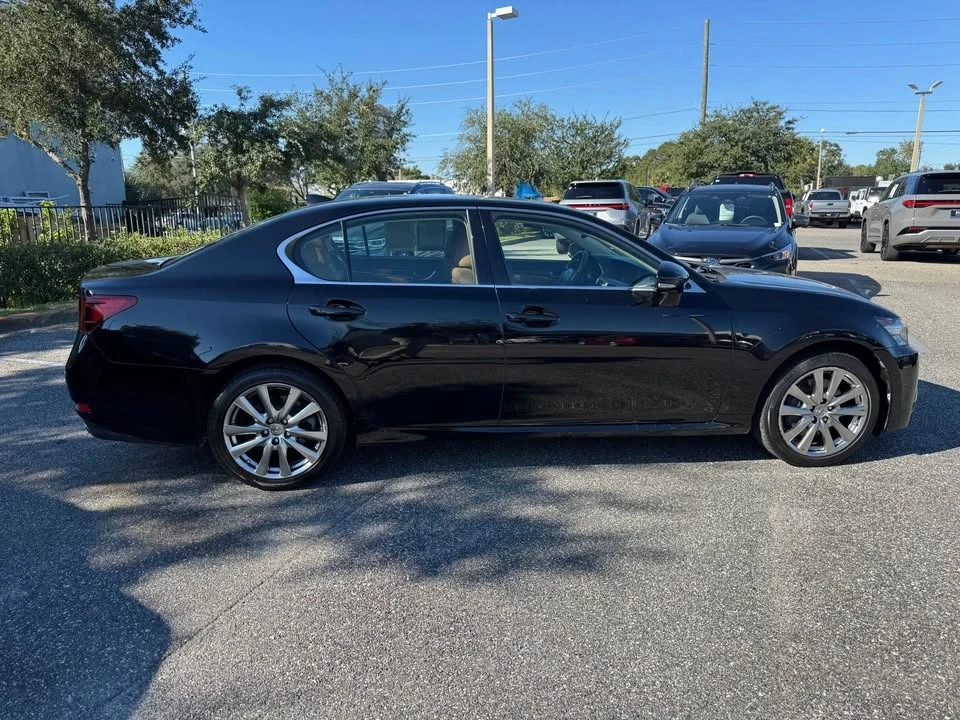 2015 Lexus GS 4th Gen - Image 8 of 11