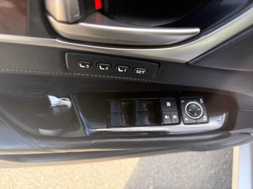 2015 Lexus GS 4th Gen - Image 10 of 19