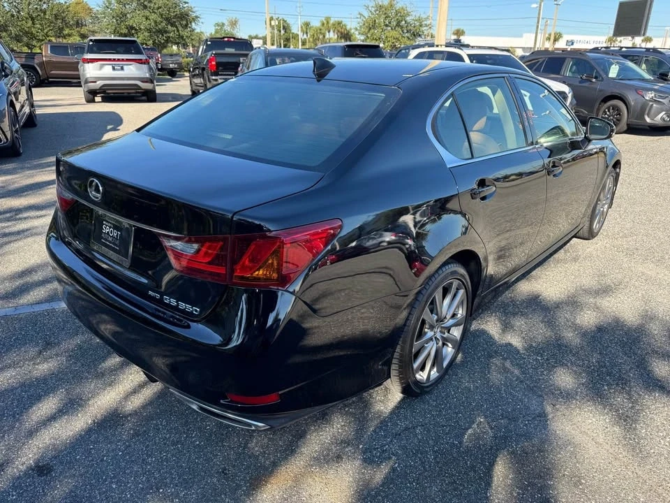 2015 Lexus GS 4th Gen - Image 9 of 11