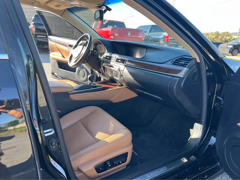 2015 Lexus GS 4th Gen - Image 8 of 13