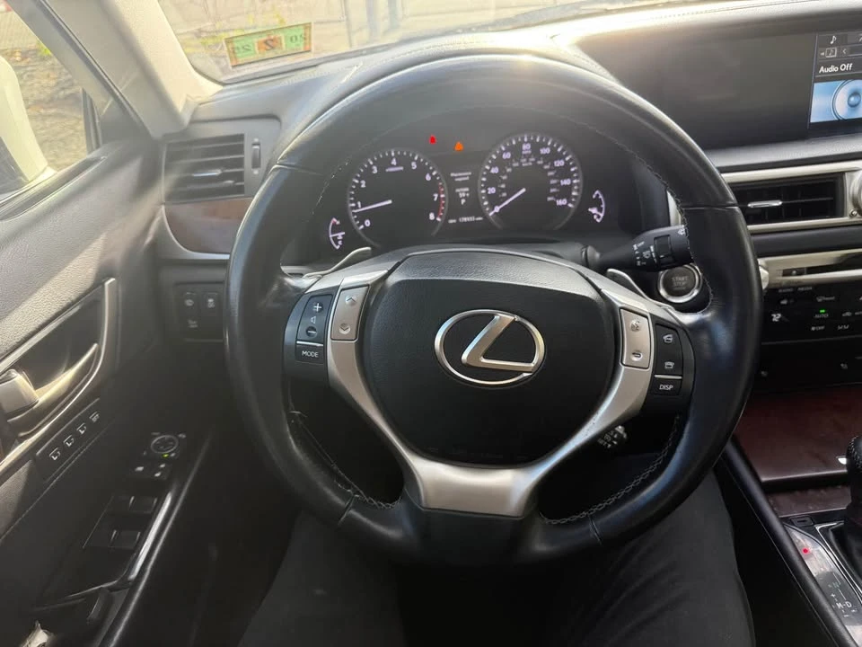 2015 Lexus GS 4th Gen - Image 12 of 19