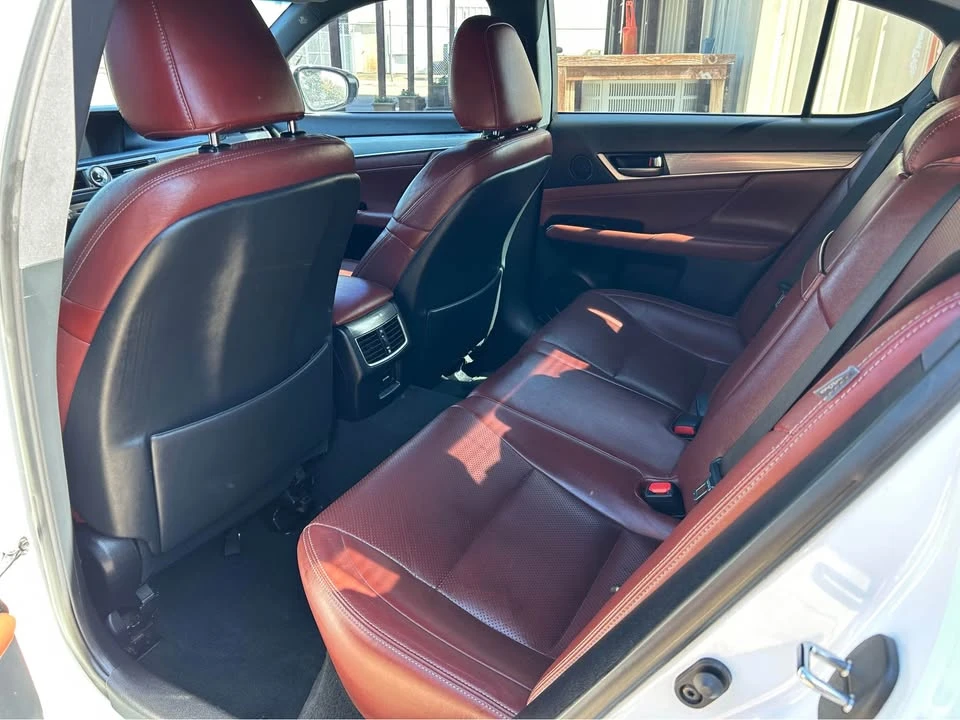 2015 Lexus GS 4th Gen - Image 13 of 16