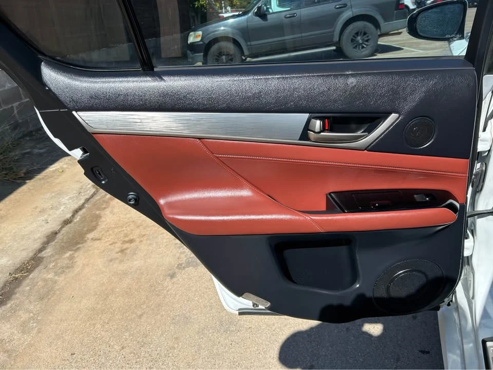 2015 Lexus GS 4th Gen - Image 12 of 16