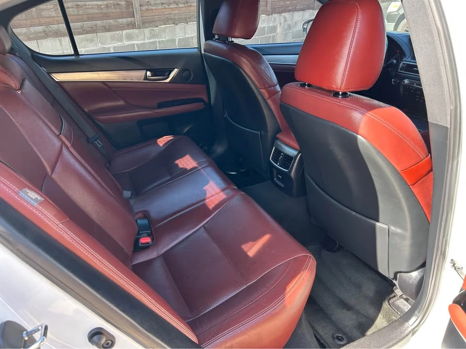 2015 Lexus GS 4th Gen - Image 11 of 16