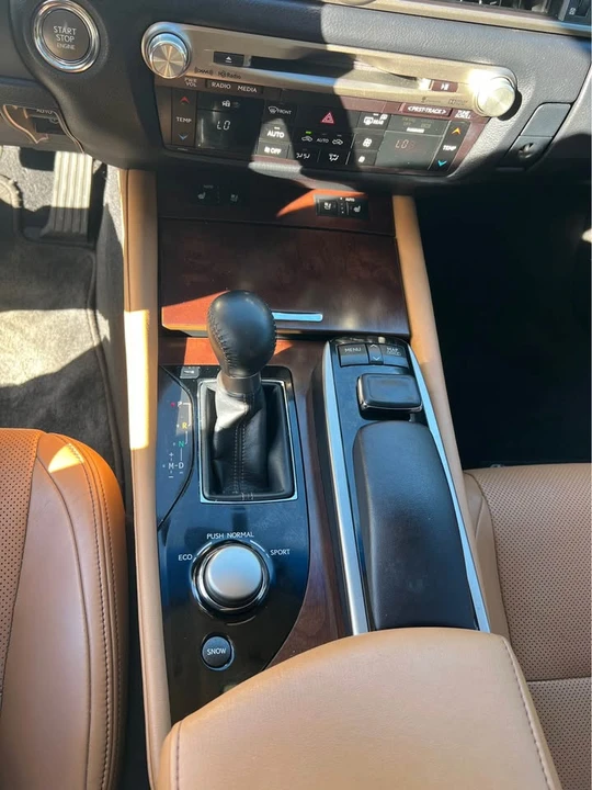 2015 Lexus GS 4th Gen - Image 13 of 18