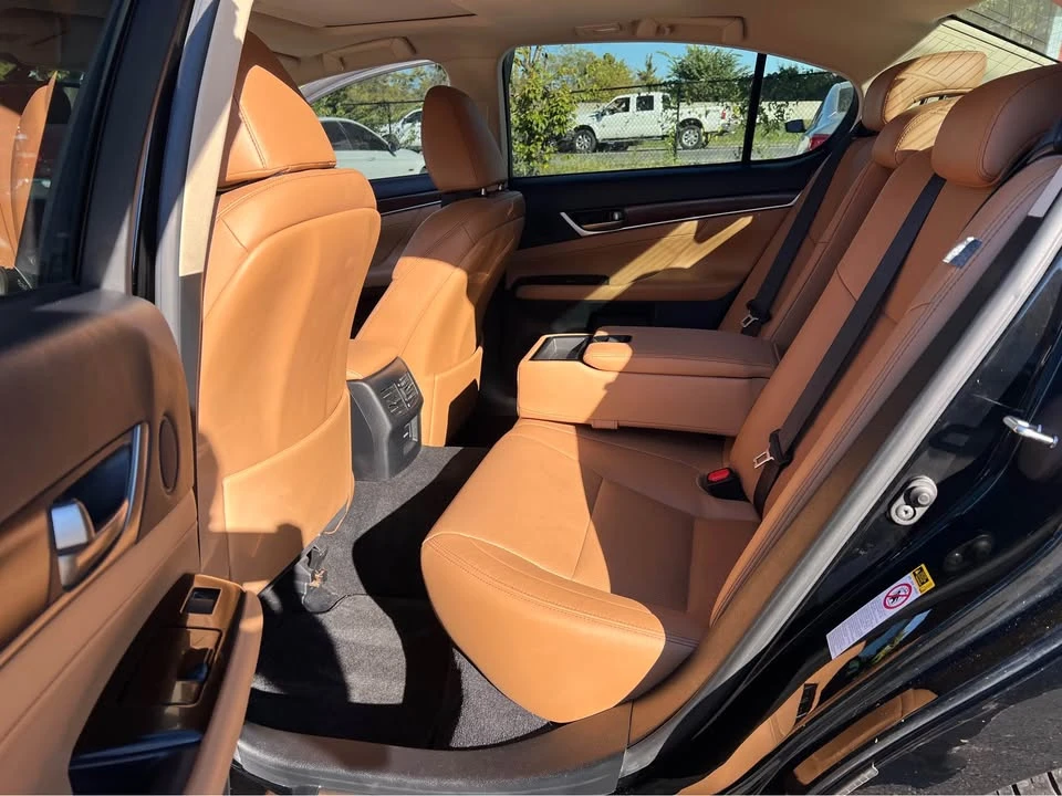 2015 Lexus GS 4th Gen - Image 9 of 18