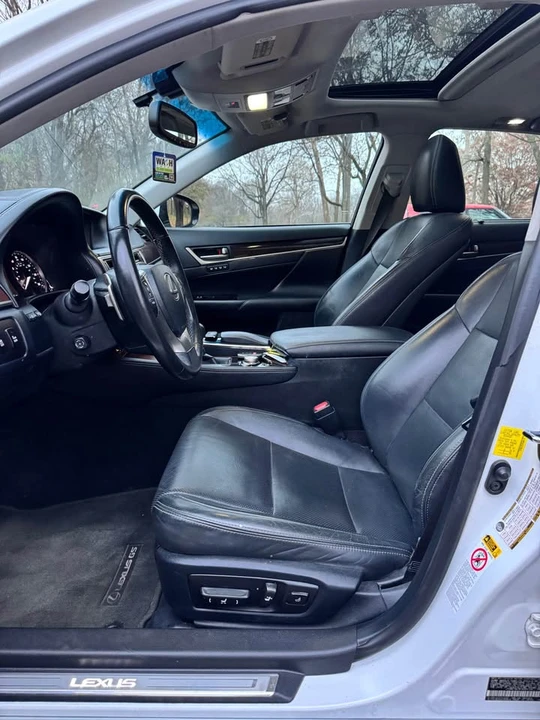 2015 Lexus GS 4th Gen - Image 8 of 14