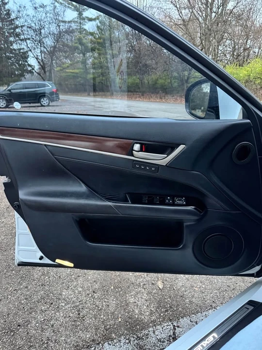 2015 Lexus GS 4th Gen - Image 14 of 14