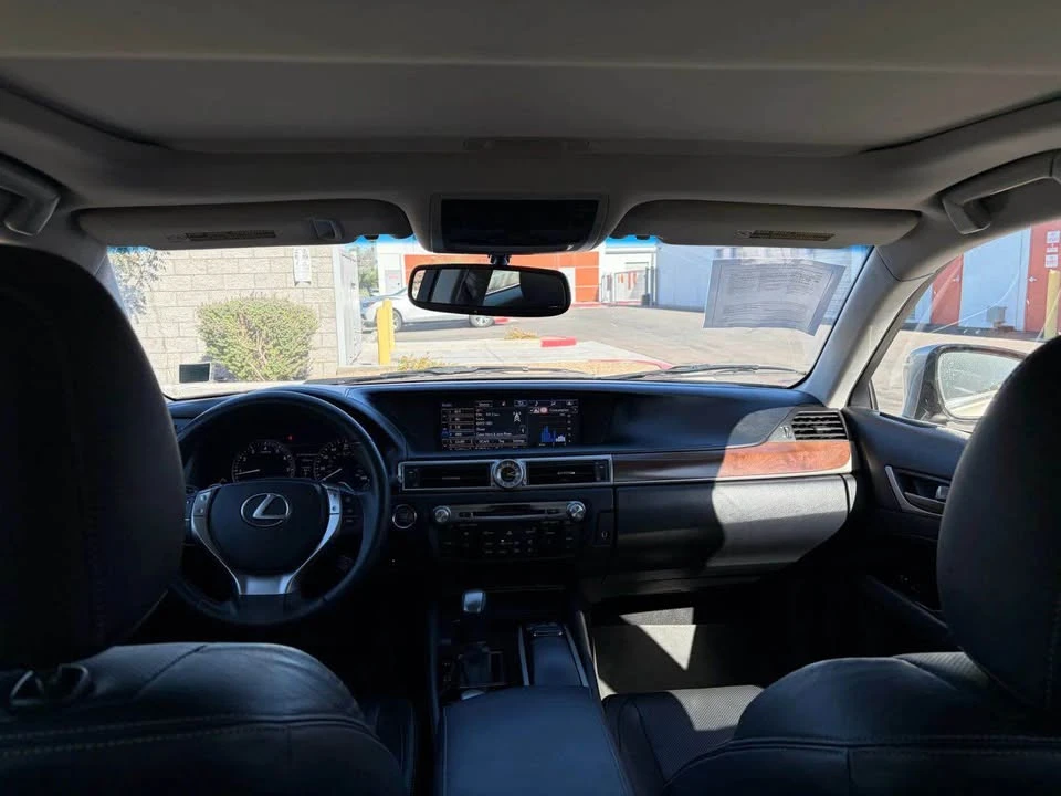 2015 Lexus GS 4th Gen - Image 13 of 15