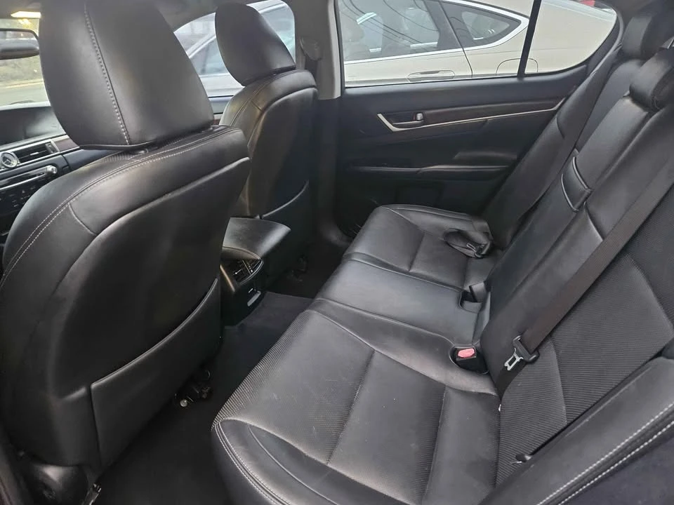 2015 Lexus GS 4th Gen - Image 3 of 4