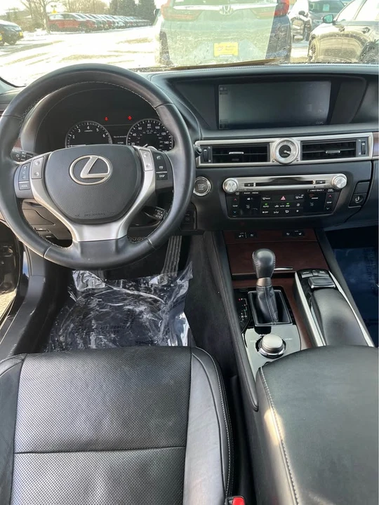 2015 Lexus GS 4th Gen - Image 8 of 9