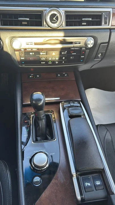2015 Lexus GS 4th Gen - Image 18 of 20