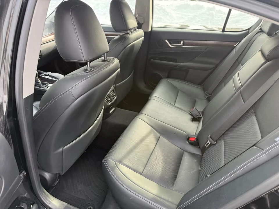 2015 Lexus GS 4th Gen - Image 12 of 19